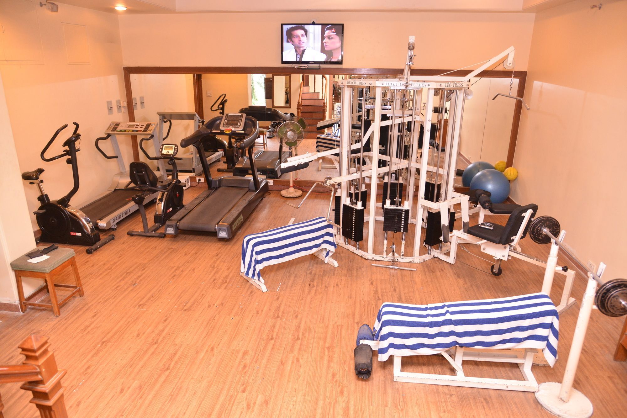 Hotel Sai Palace Nashik Exterior photo